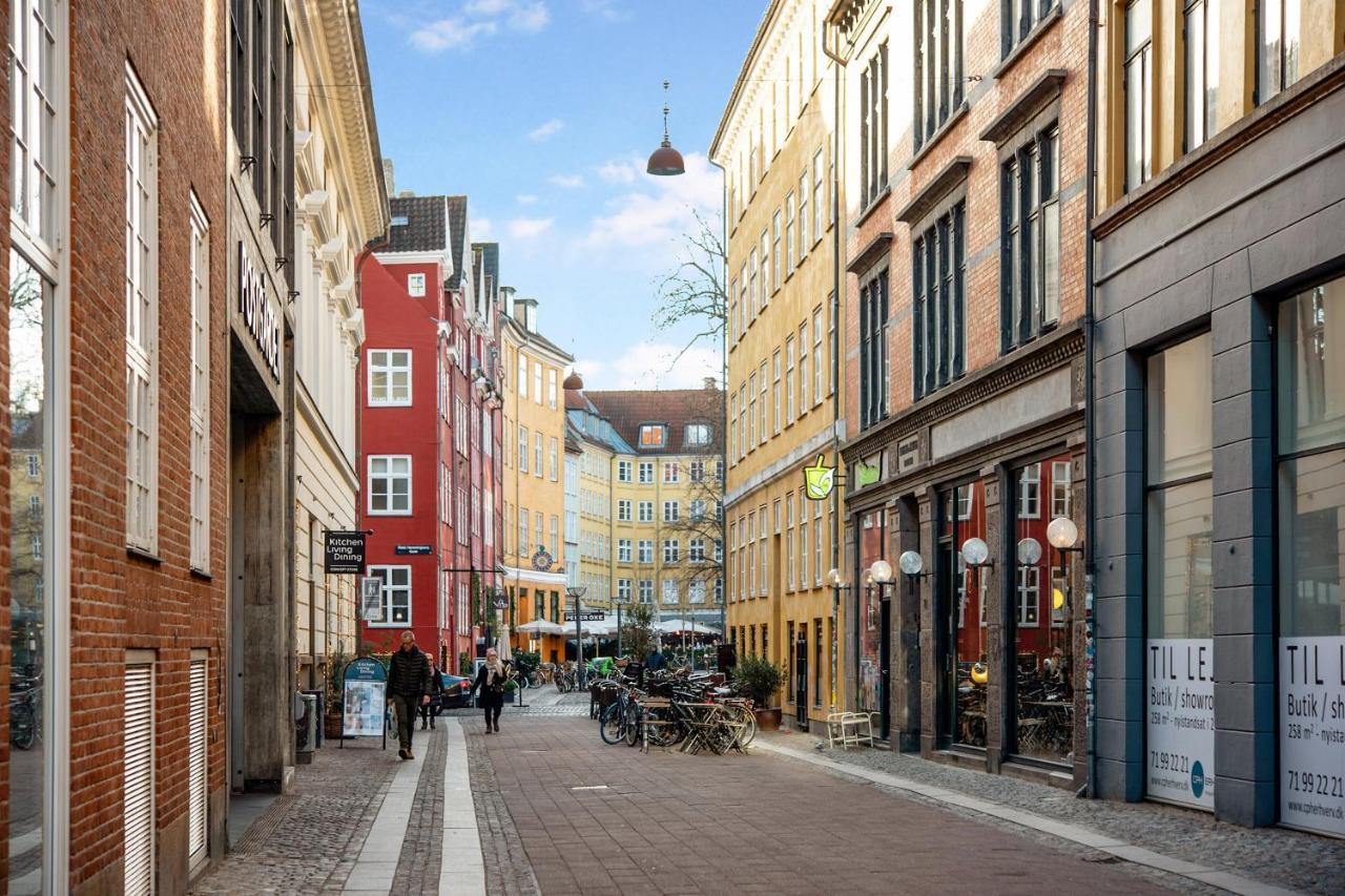 Sanders Leaves - Precious Two-Bedroom Penthouse In Downtown København Eksteriør billede